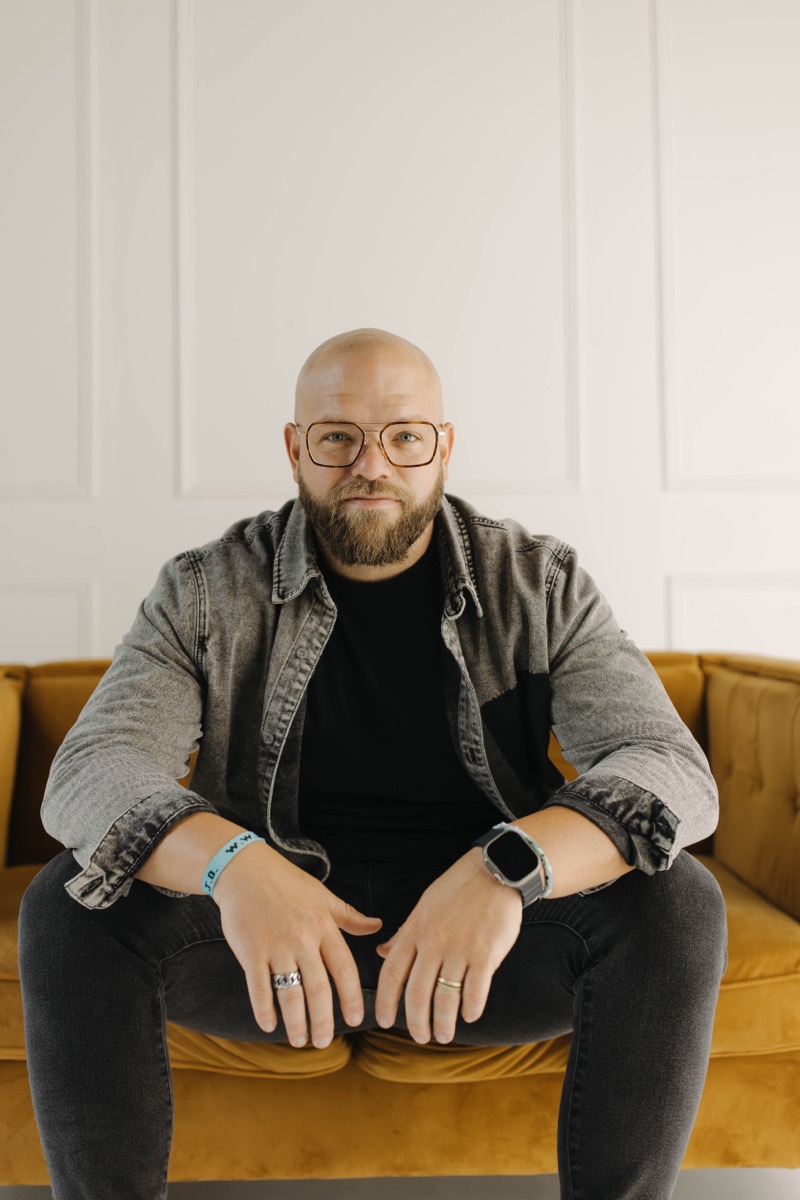 A portrait of Blake Bilderback.